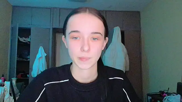 Emilia Light online show from 02-16-26, 08:24