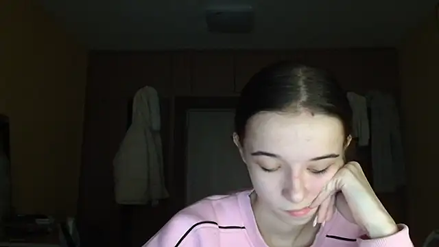 Emilia Light online show from 10-27-25, 07:53