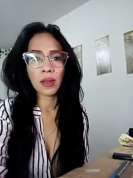 YaraDuartee online show from 11-07-25, 05:06