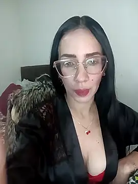 Snapshot of YaraDuartee chatting on 03-28-26, 01:17 YaraDuartee online show from 03-28-26, 01:17