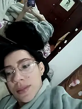 YaraDuartee online show from 11-23-25, 01:37