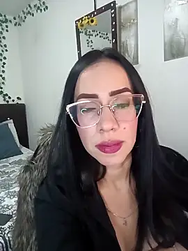 Snapshot of YaraDuartee chatting on 03-08-26, 02:04 YaraDuartee online show from 03-08-26, 02:04
