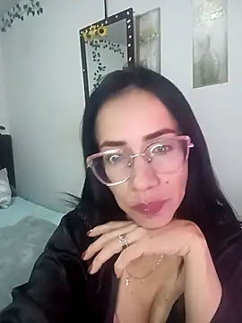 YaraDuartee online show from 01-14-26, 12:36