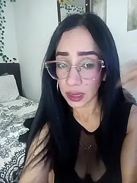 Snapshot of YaraDuartee chatting on 03-06-26, 11:33 YaraDuartee online show from 03-06-26, 11:33