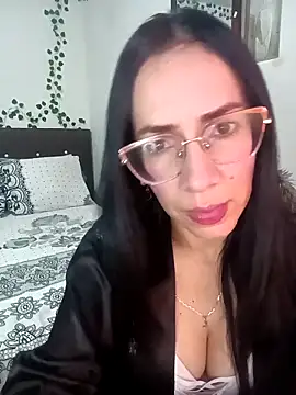 Snapshot of YaraDuartee chatting on 03-06-26, 12:05 YaraDuartee online show from 03-06-26, 12:05