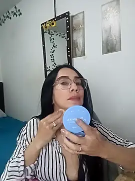 YaraDuartee online show from 12-17-25, 01:10