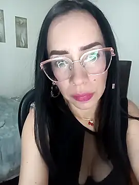 Snapshot of YaraDuartee chatting on 03-31-26, 11:29 YaraDuartee online show from 03-31-26, 11:29