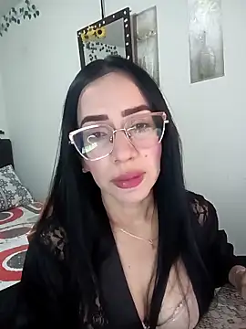Snapshot of YaraDuartee chatting on 03-16-26, 02:08 YaraDuartee online show from 03-16-26, 02:08