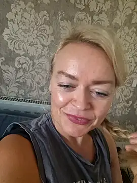 Snapshot of demidelightfulxx chatting on 09-30-25, 11:49 demidelightfulxx online show from 09-30-25, 11:49