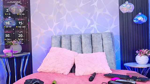 LiaTeylor online show from 01-10-26, 07:09