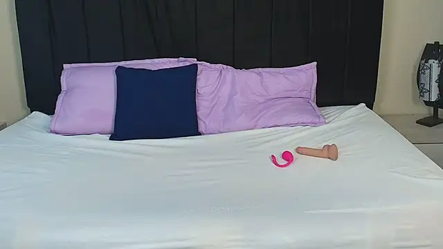 GabySweett  online show from 11-15-25, 01:37