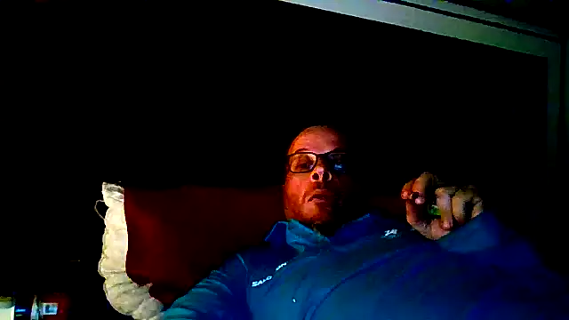 Snapshot of ilmilanese76 chatting on 02-27-26, 02:23 ilmilanese76 online show from 02-27-26, 02:23