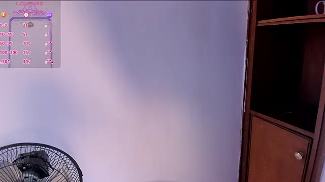 Caroline Millerr online show from 10-28-25, 07:35