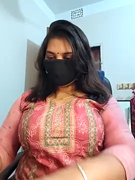 Queen Homaira online show from 12-15-25, 06:41