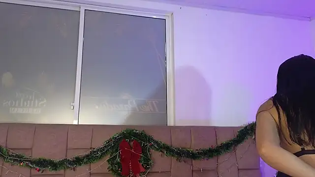 KateValencia online show from 11-21-25, 12:04