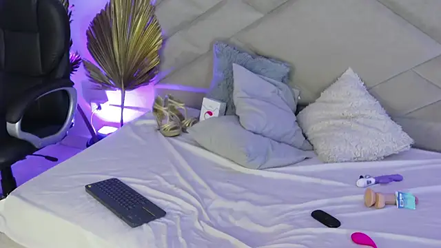 KateValencia online show from 10-28-25, 11:53