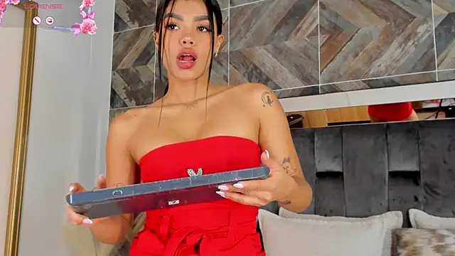 NaylaGrey online show from 11-08-25, 12:09