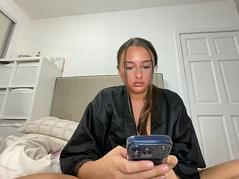 Playfulvixen25 online show from 04-08-26, 11:17