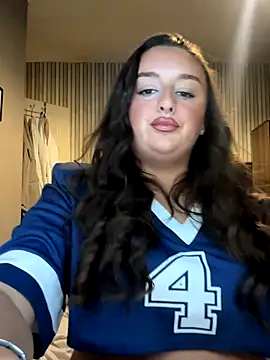 Playfulvixen25 online show from 10-24-25, 06:51