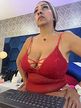 Snapshot of Angelina_Roa chatting on 04-18-26, 07:07 Angelina Roa online show from 04-18-26, 07:07