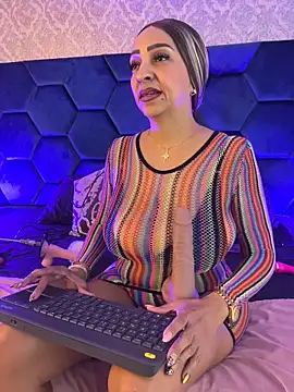 Snapshot of Angelina_Roa chatting on 05-15-26, 02:59 Angelina Roa online show from 05-15-26, 02:59
