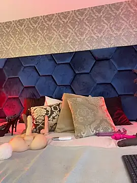 Snapshot of Angelina_Roa chatting on 05-21-26, 02:36 Angelina Roa online show from 05-21-26, 02:36