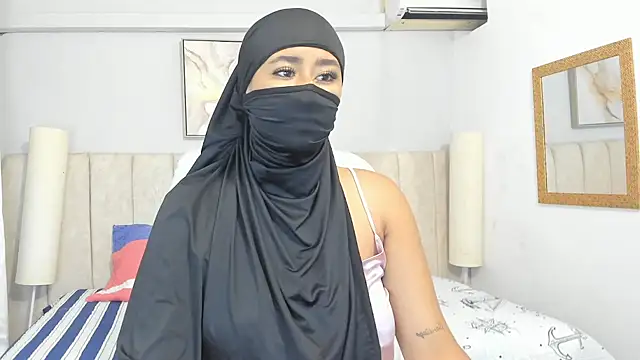 Snapshot of Ridwana_Haddad chatting on 11-01-25, 12:21 Ridwana Haddad online show from 11-01-25, 12:21