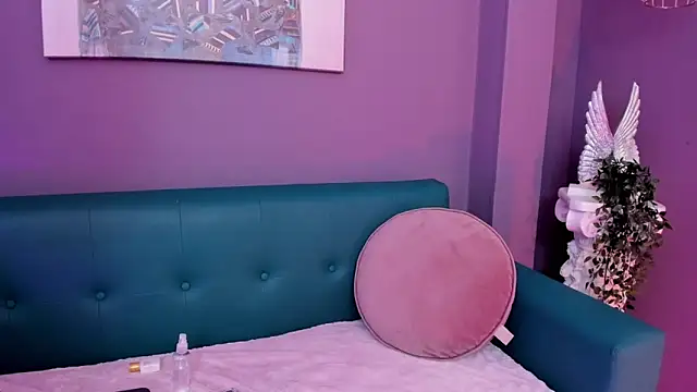 Alessiia   online show from 12-14-25, 03:02