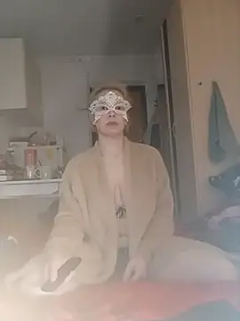 Conny Shellie online show from 11-26-25, 08:31