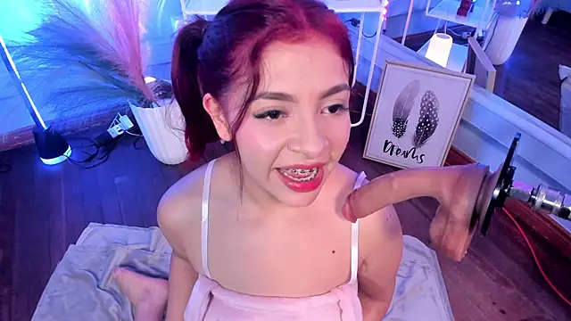 Snapshot of KathiaSaenz_ chatting on 11-04-25, 03:54 KathiaSaenz  online show from 11-04-25, 03:54