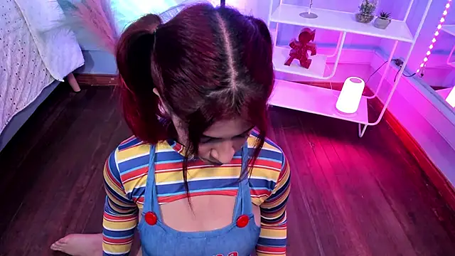 Snapshot of KathiaSaenz_ chatting on 10-07-25, 03:40 KathiaSaenz  online show from 10-07-25, 03:40