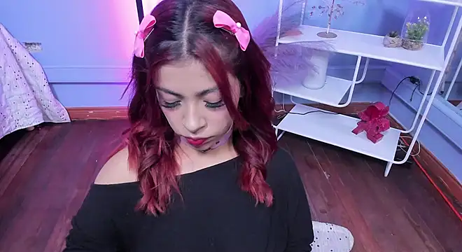 KathiaSaenz  online show from 12-19-25, 04:38