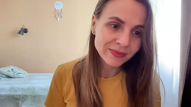 AnnieLove7722 online show from 05-06-26, 07:45