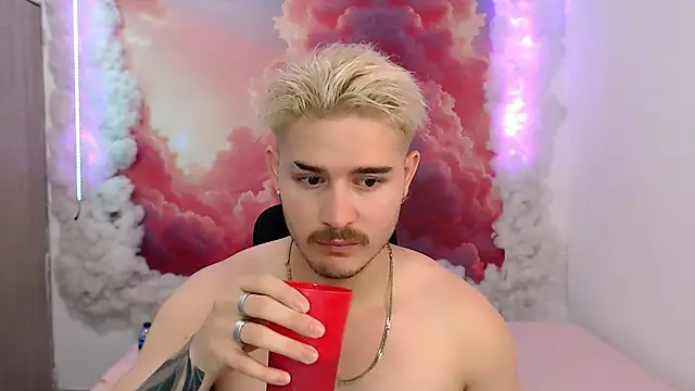 AlexPiersss online show from 10-21-25, 07:24