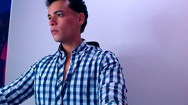 Snapshot of DominicBlazze chatting on 10-10-25, 07:04 DominicBlazze online show from 10-10-25, 07:04