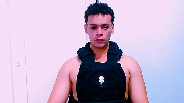 Snapshot of DominicBlazze chatting on 10-16-25, 07:11 DominicBlazze online show from 10-16-25, 07:11
