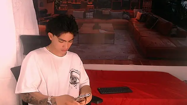Snapshot of RomeoMillerr chatting on 12-03-25, 07:02 RomeoMillerr online show from 12-03-25, 07:02