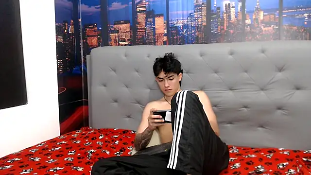 Snapshot of RomeoMillerr chatting on 07-24-26, 11:34 RomeoMillerr online show from 07-24-26, 11:34