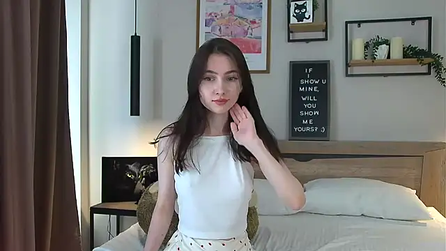 Snapshot of AnaMoonlight chatting on 06-30-26, 11:43 AnaMoonlight online show from 06-30-26, 11:43