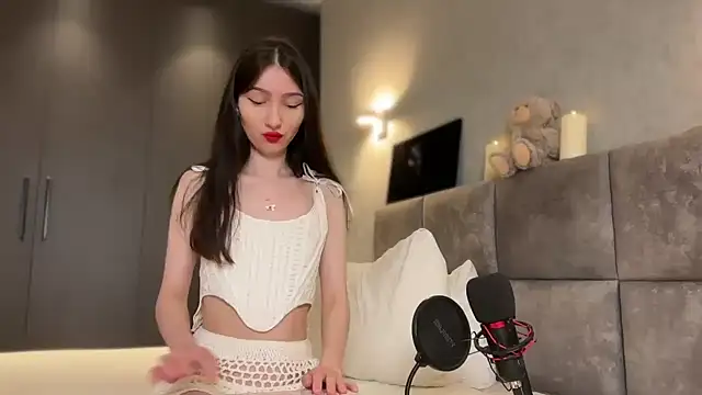 Snapshot of AnaMoonlight chatting on 02-22-26, 04:48 AnaMoonlight online show from 02-22-26, 04:48