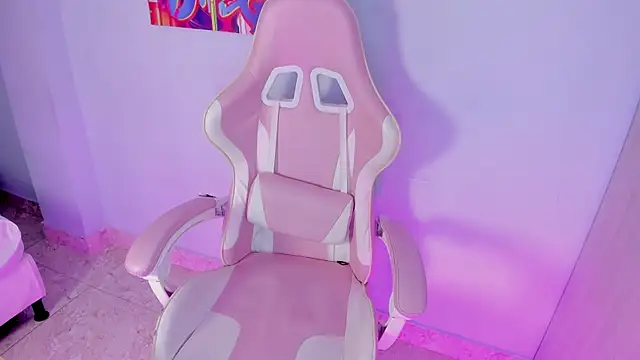 Athenea  fox online show from 10-03-25, 11:23