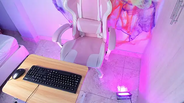 Athenea  fox online show from 10-29-25, 12:04