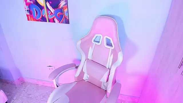 Athenea  fox online show from 10-15-25, 11:29