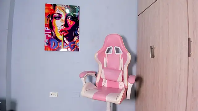 Athenea  fox online show from 11-07-25, 11:59