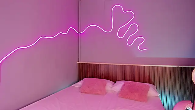 Snapshot of Athenea__fox chatting on 05-25-26, 11:53 Athenea fox online show from 05-25-26, 11:53