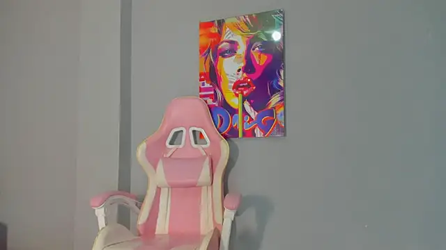 Athenea  fox online show from 12-22-25, 12:38