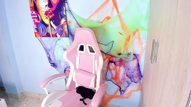 Athenea  fox online show from 10-30-25, 11:52