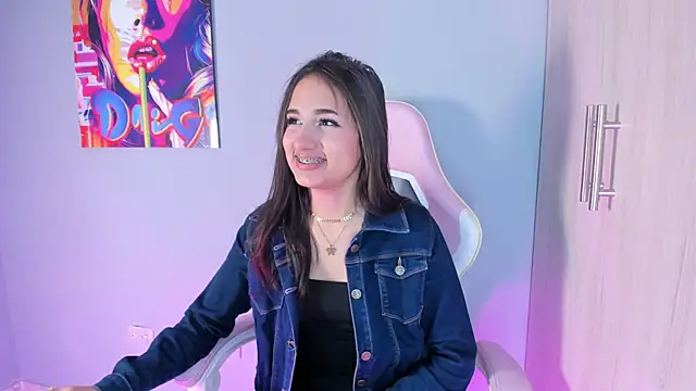 Athenea  fox online show from 12-14-25, 11:49