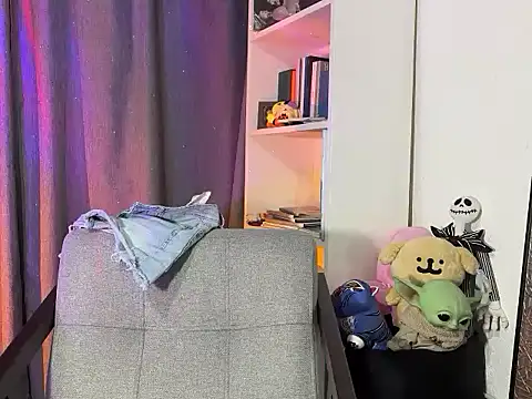 Maya-milkshake online show from 11-14-25, 07:17