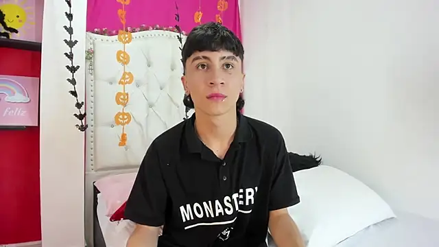 XaanderGrey online show from 10-05-25, 08:21